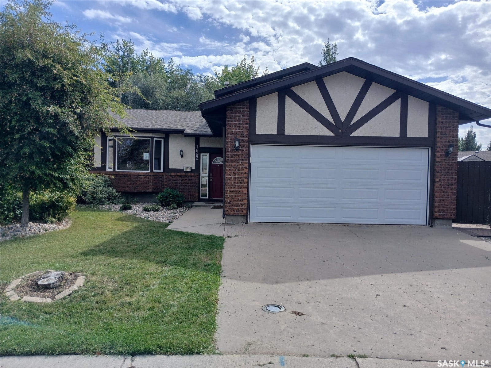 1663 Shattuck Bay N, Regina SK S4X 4G6