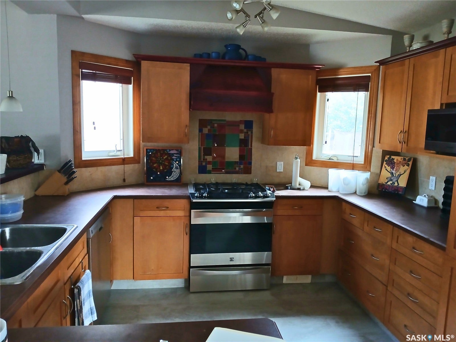 1663 Shattuck Bay N, Regina SK S4X 4G6