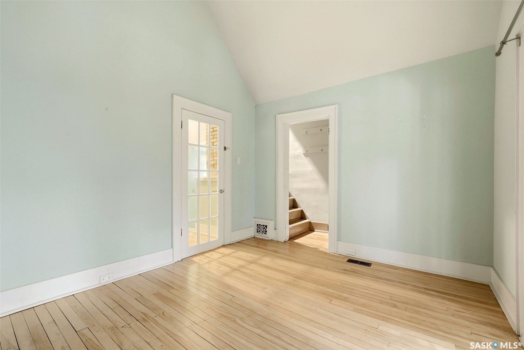 2256 Angus Street, Regina SK S4T 2A2
