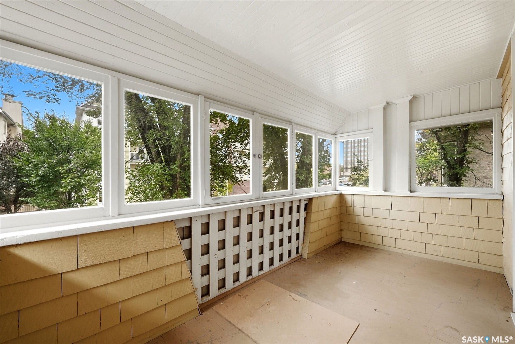 2256 Angus Street, Regina SK S4T 2A2