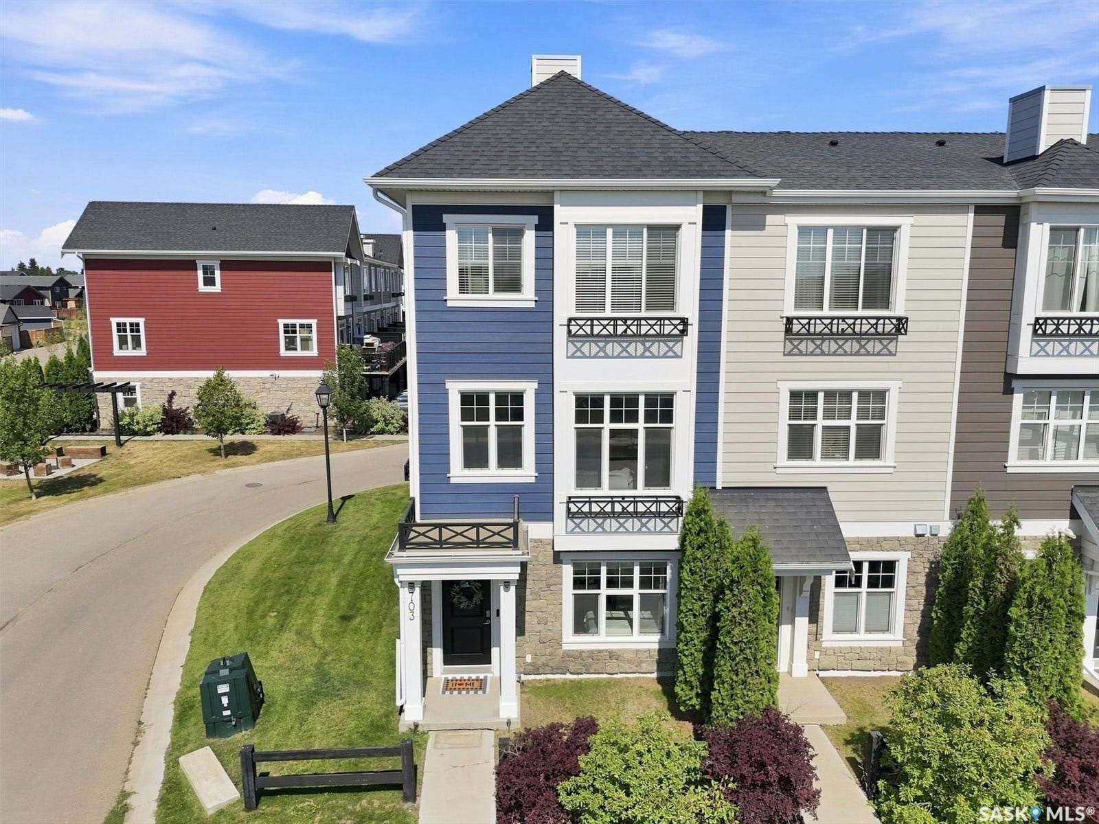 703 Meadows Boulevard, Saskatoon SK S7V 0L3