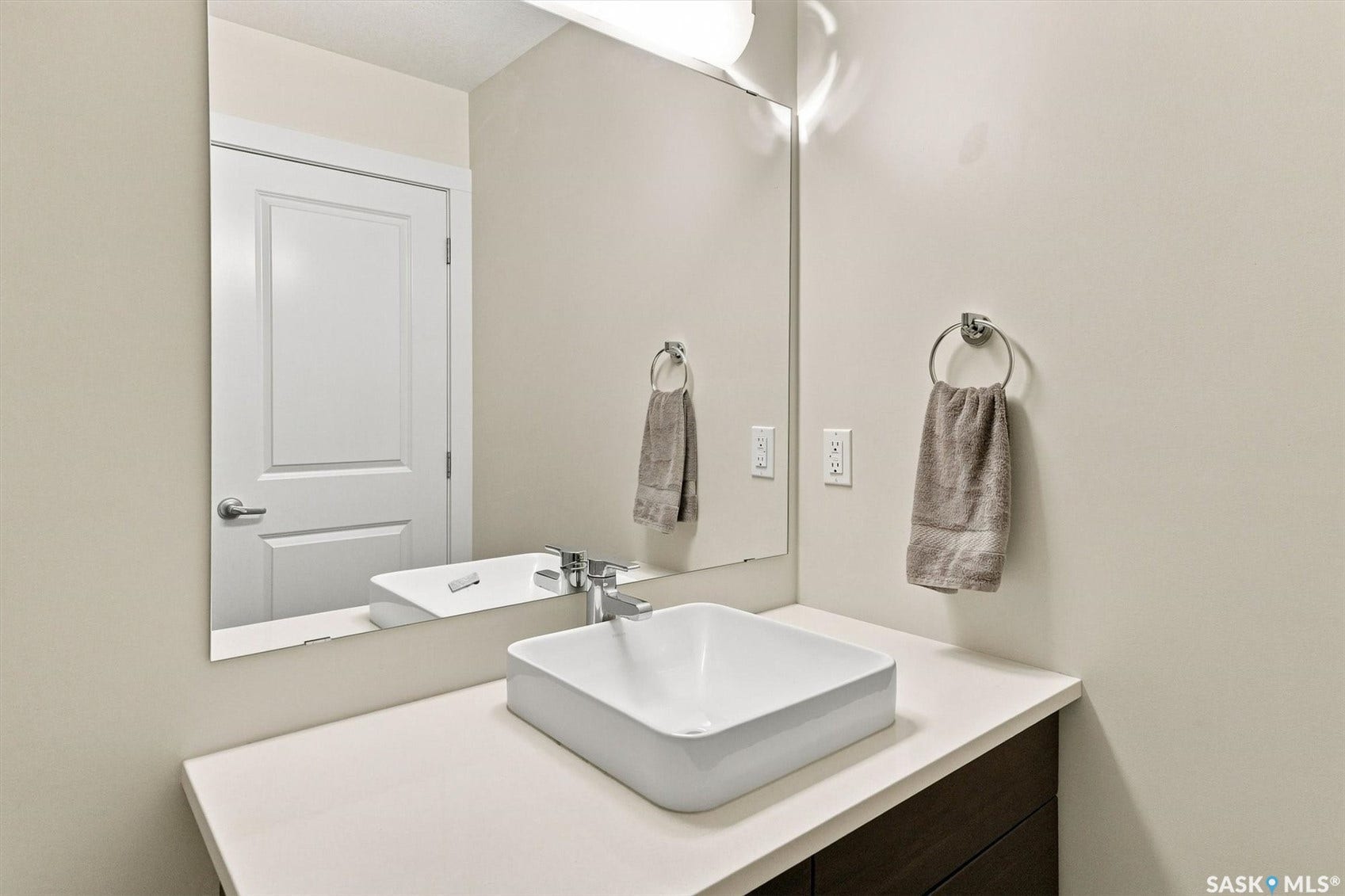 703 Meadows Boulevard, Saskatoon SK S7V 0L3