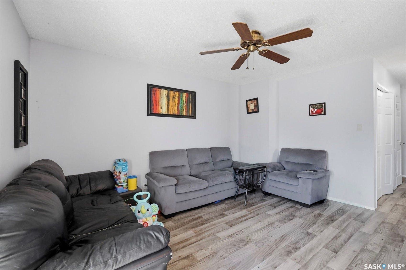 Wood-finish flooring with a neutral color palette
