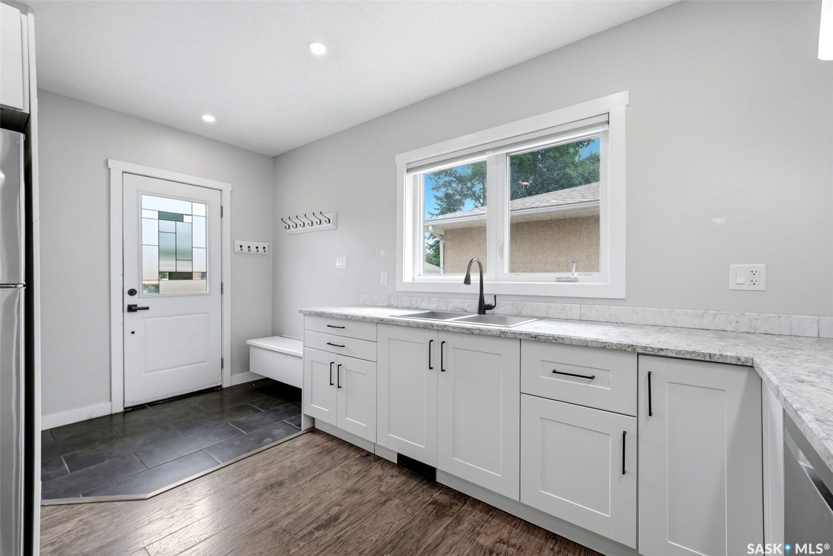 1601 Lacon Street, Regina SK S4N 1Z5 1601 Lacon Street, Regina SK S4N 1Z5