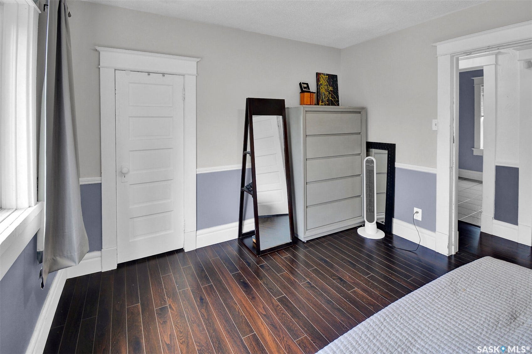 310 J Avenue N, Saskatoon SK S7L 2K2