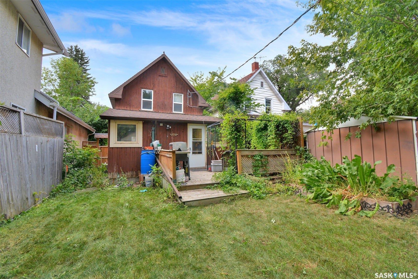 310 J Avenue N, Saskatoon SK S7L 2K2
