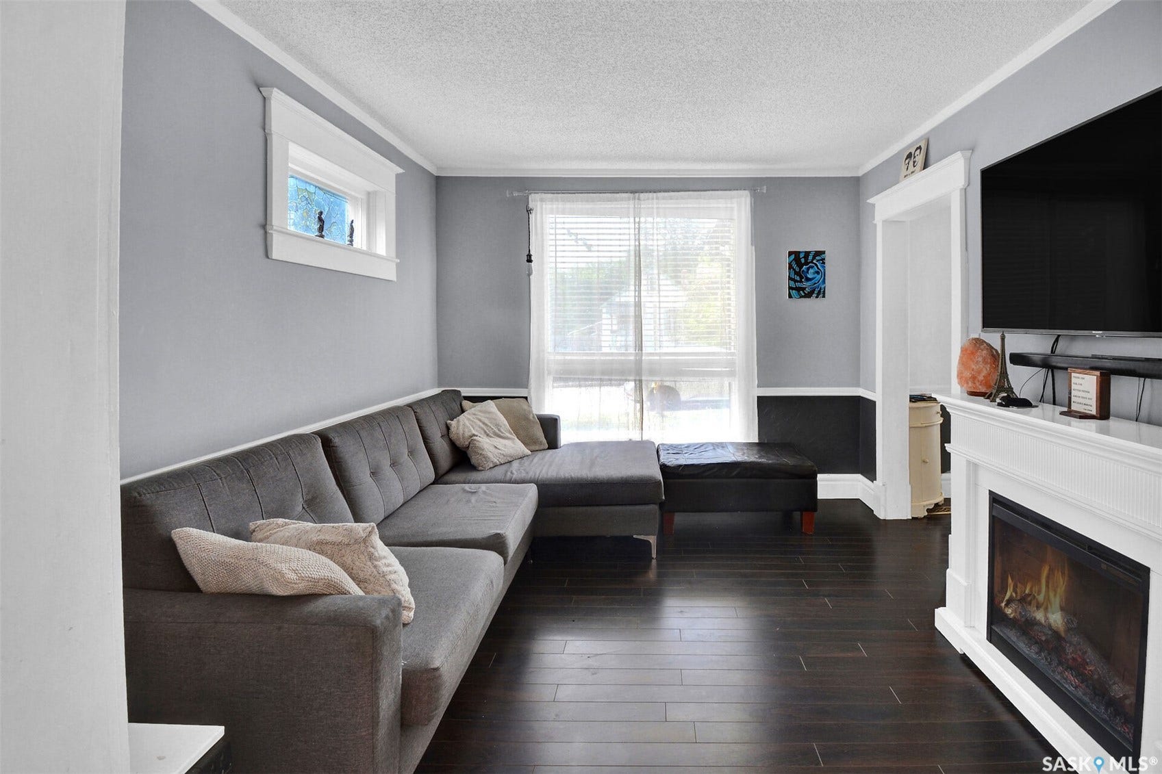 310 J Avenue N, Saskatoon SK S7L 2K2
