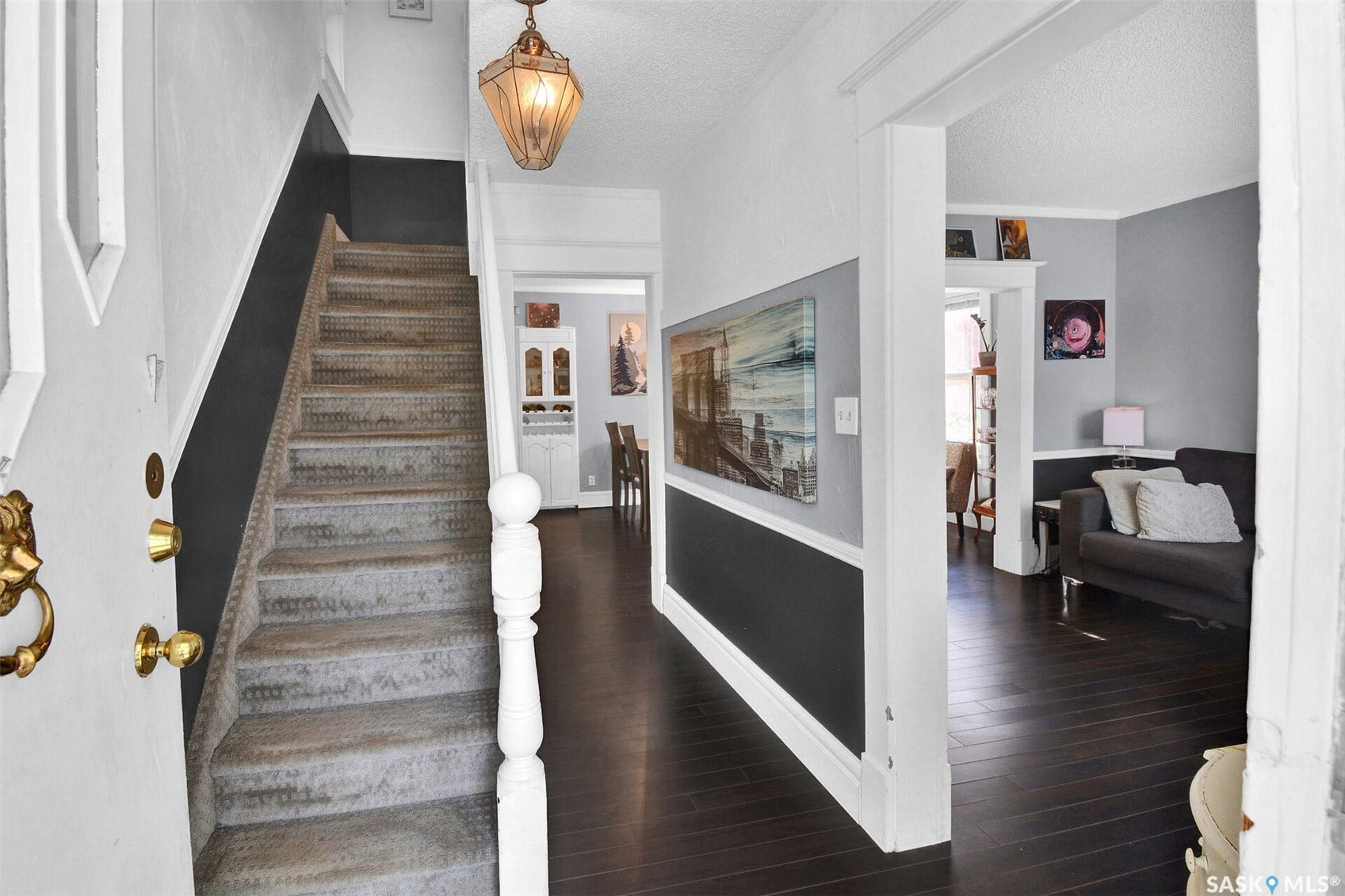310 J Avenue N, Saskatoon SK S7L 2K2