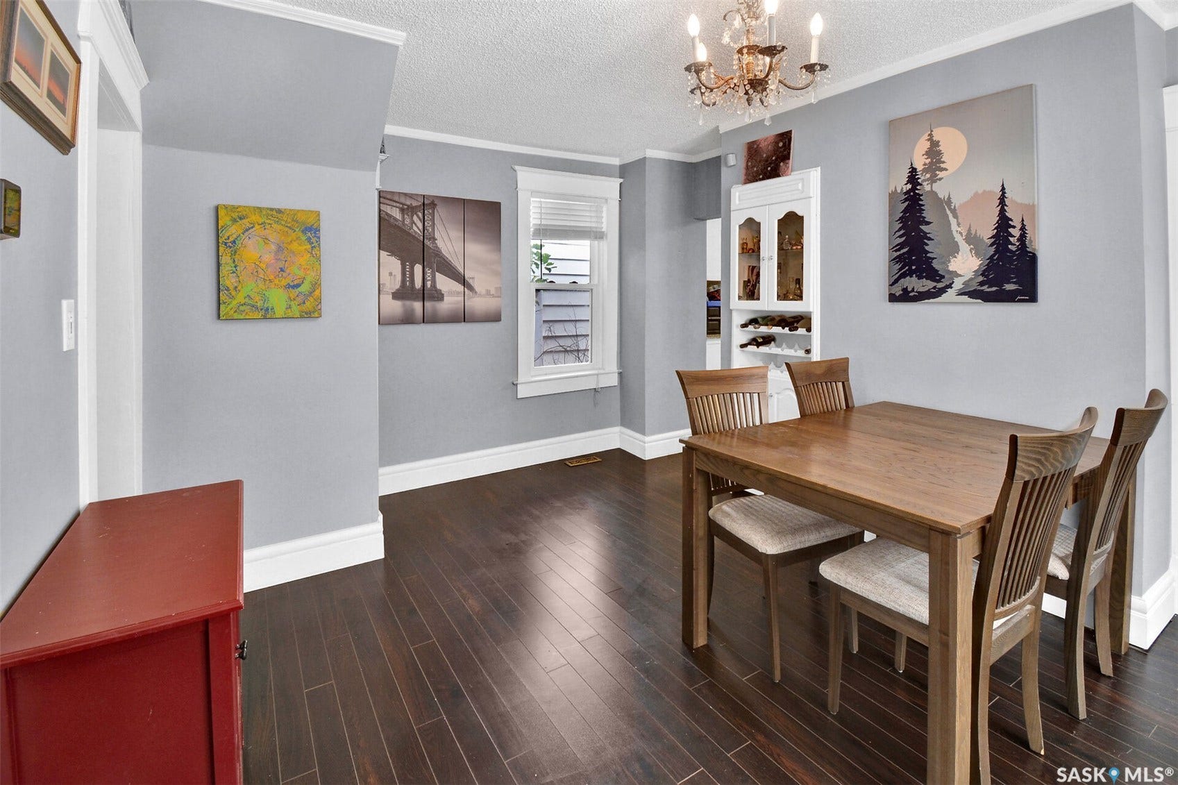310 J Avenue N, Saskatoon SK S7L 2K2