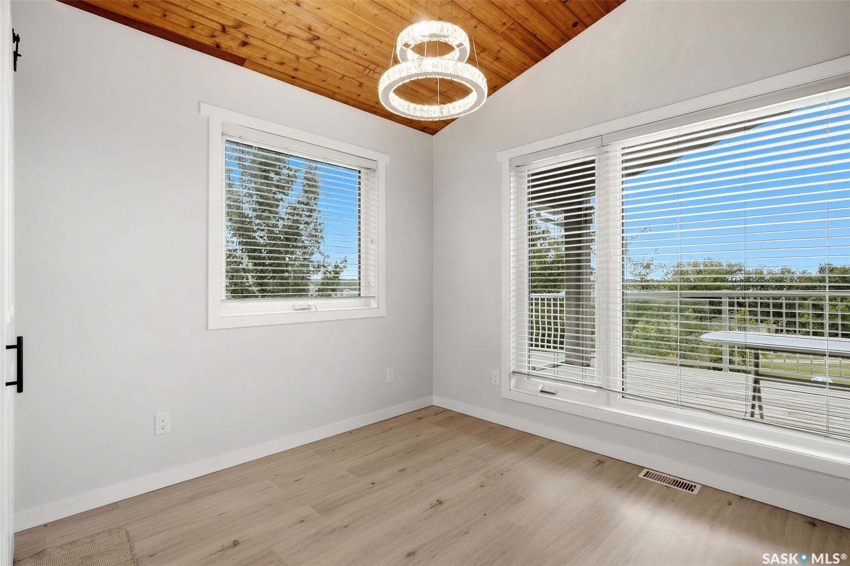 414 Walter Street, Saskatchewan Beach SK S0G 4L0