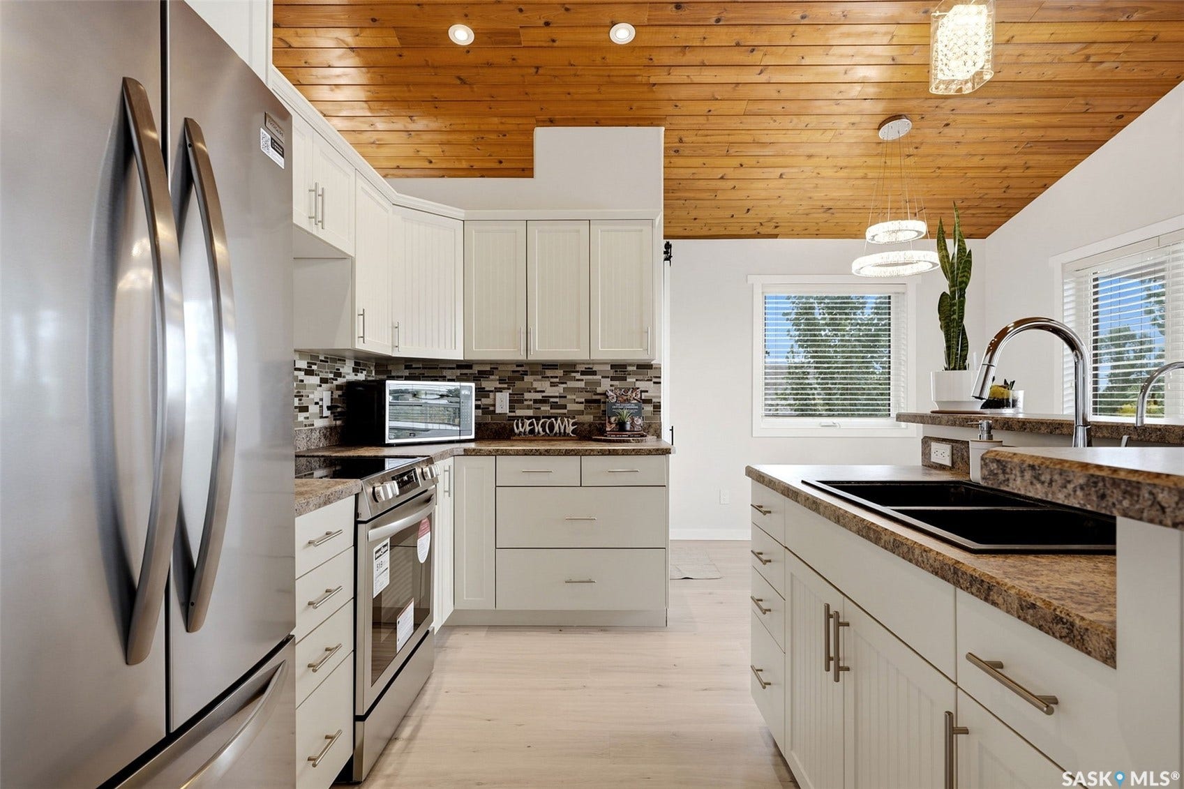 414 Walter Street, Saskatchewan Beach SK S0G 4L0