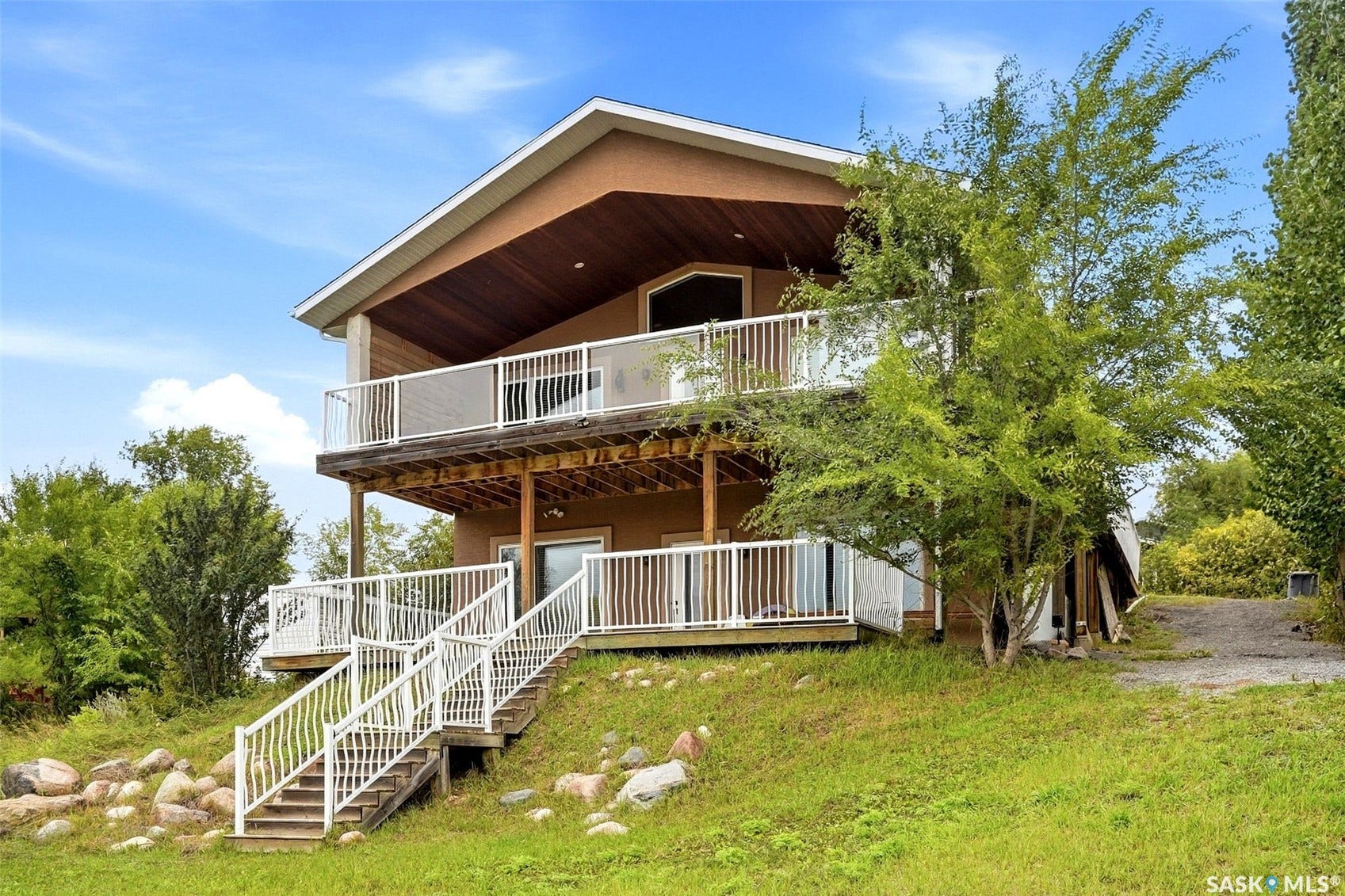 414 Walter Street, Saskatchewan Beach SK S0G 4L0