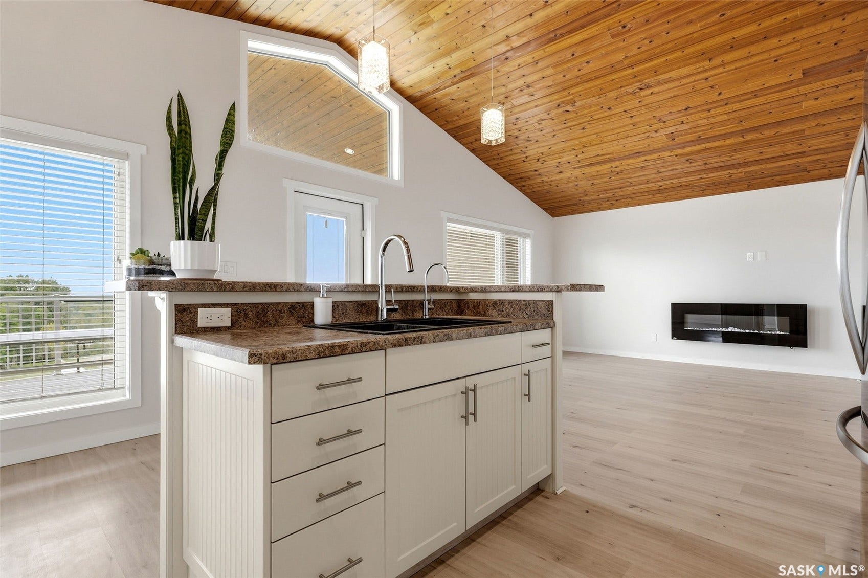 414 Walter Street, Saskatchewan Beach SK S0G 4L0