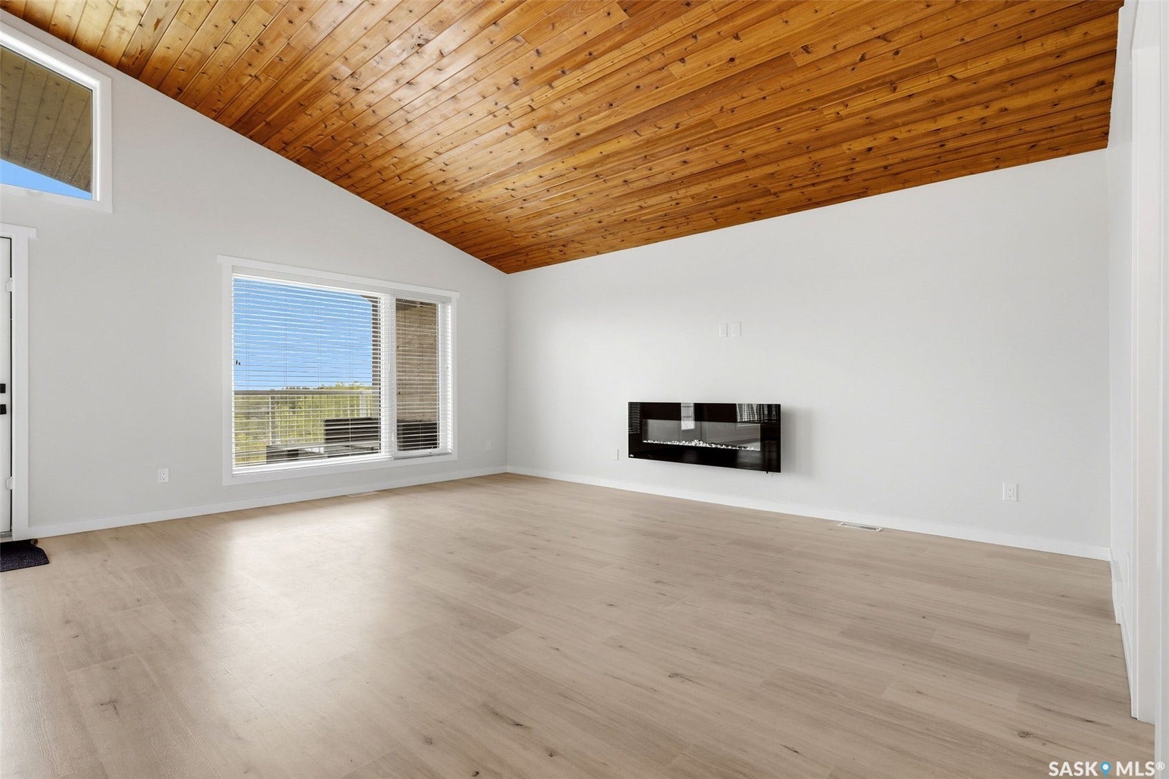 414 Walter Street, Saskatchewan Beach SK S0G 4L0