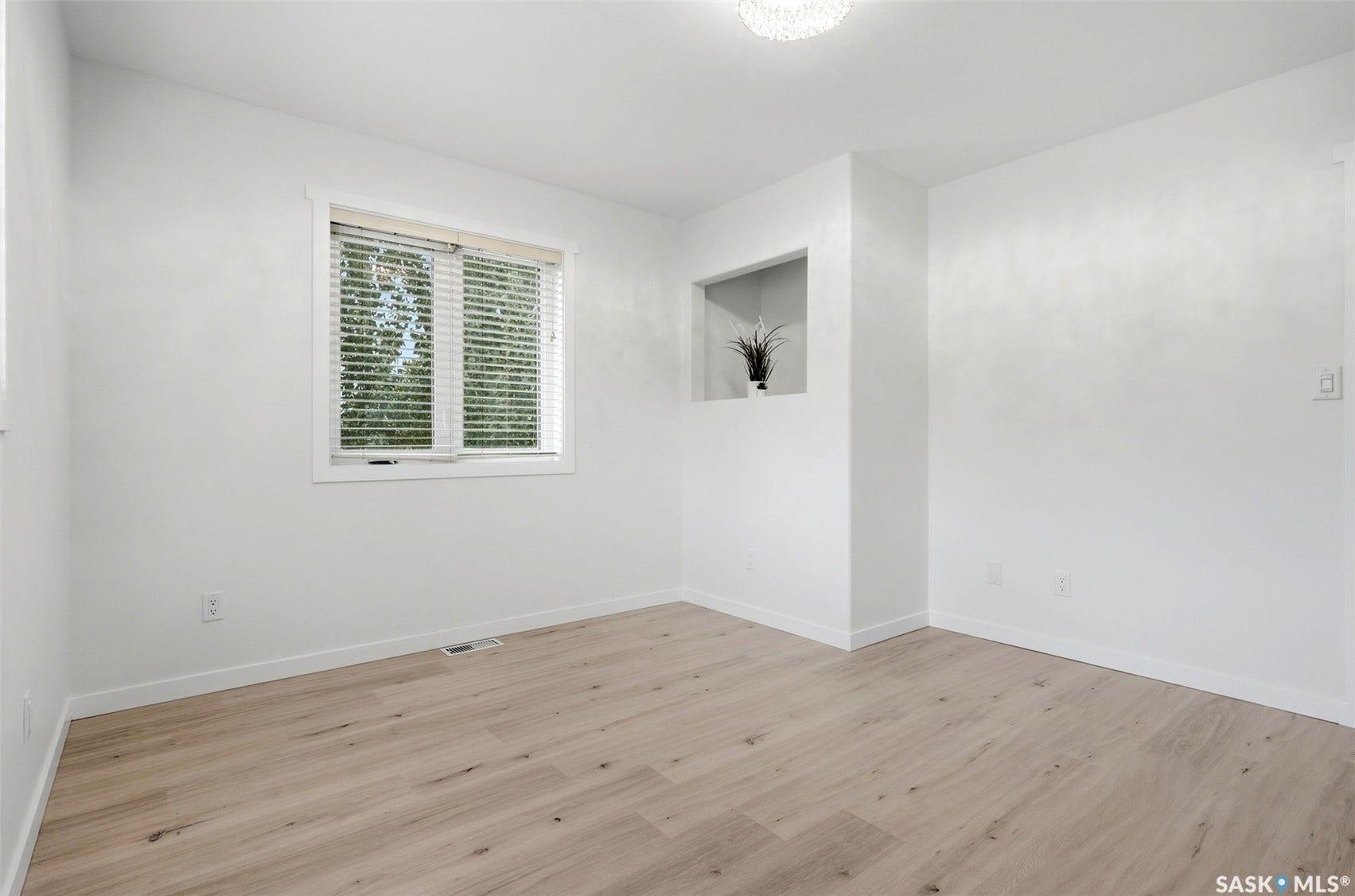 414 Walter Street, Saskatchewan Beach SK S0G 4L0