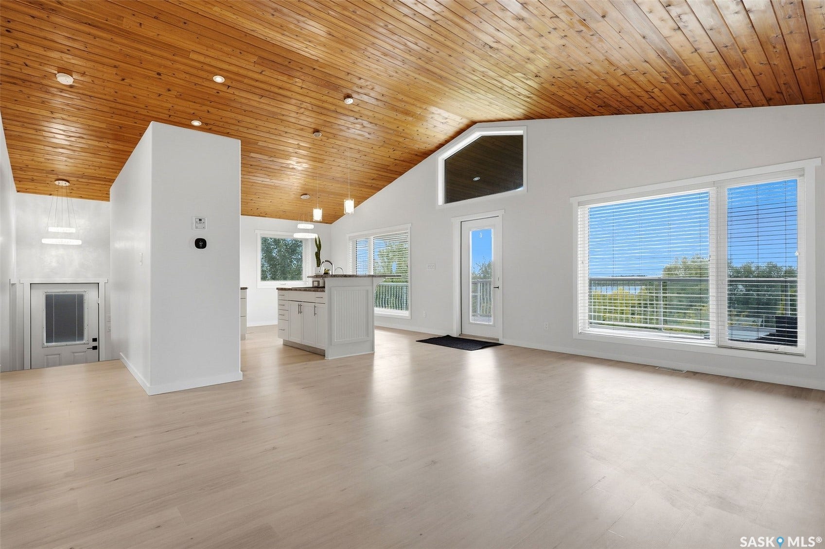 414 Walter Street, Saskatchewan Beach SK S0G 4L0
