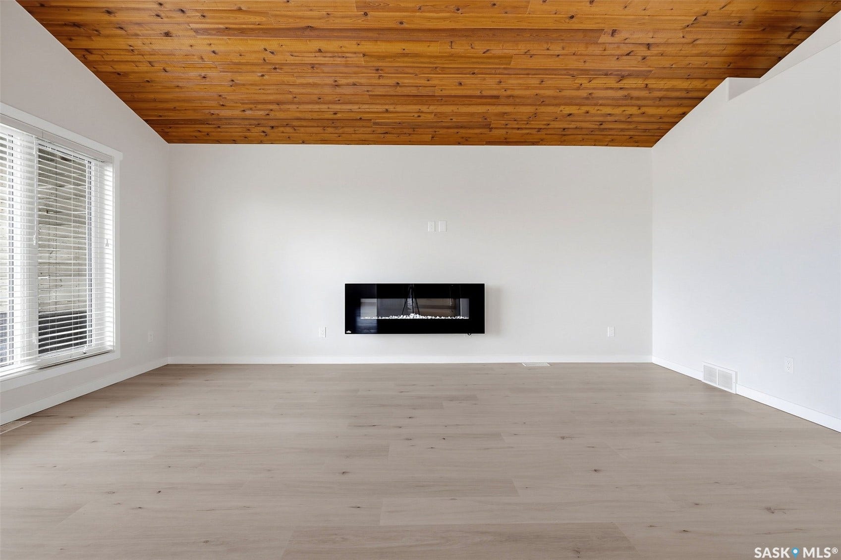 414 Walter Street, Saskatchewan Beach SK S0G 4L0
