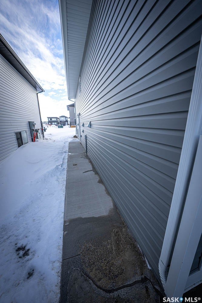 598 Yuel Crescent, Saskatoon SK S7W 1N9