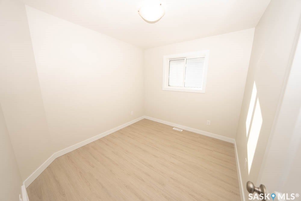 598 Yuel Crescent, Saskatoon SK S7W 1N9