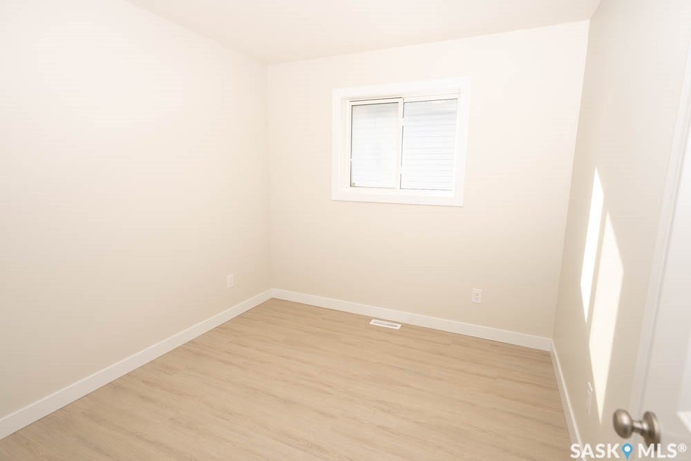 598 Yuel Crescent, Saskatoon SK S7W 1N9