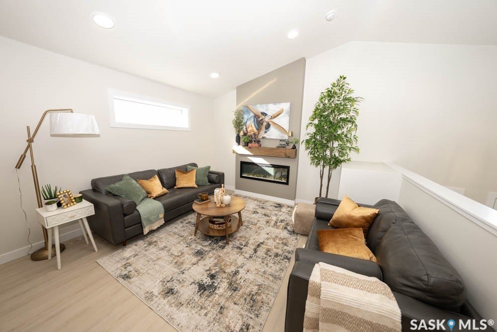 598 Yuel Crescent, Saskatoon SK S7W 1N9