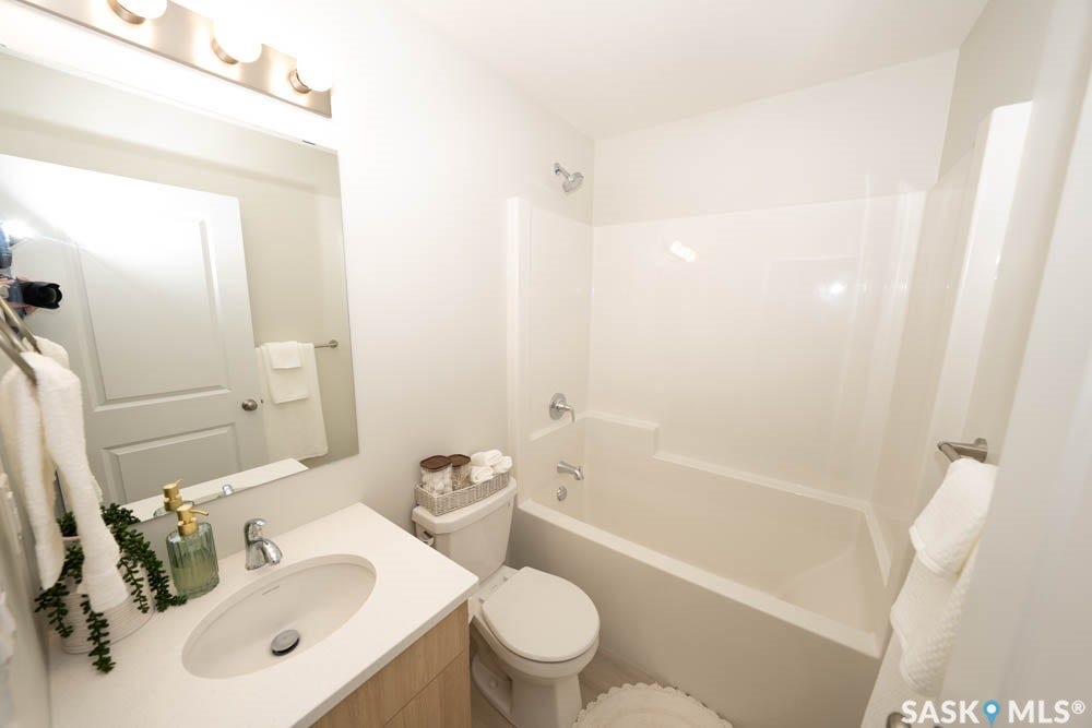 598 Yuel Crescent, Saskatoon SK S7W 1N9