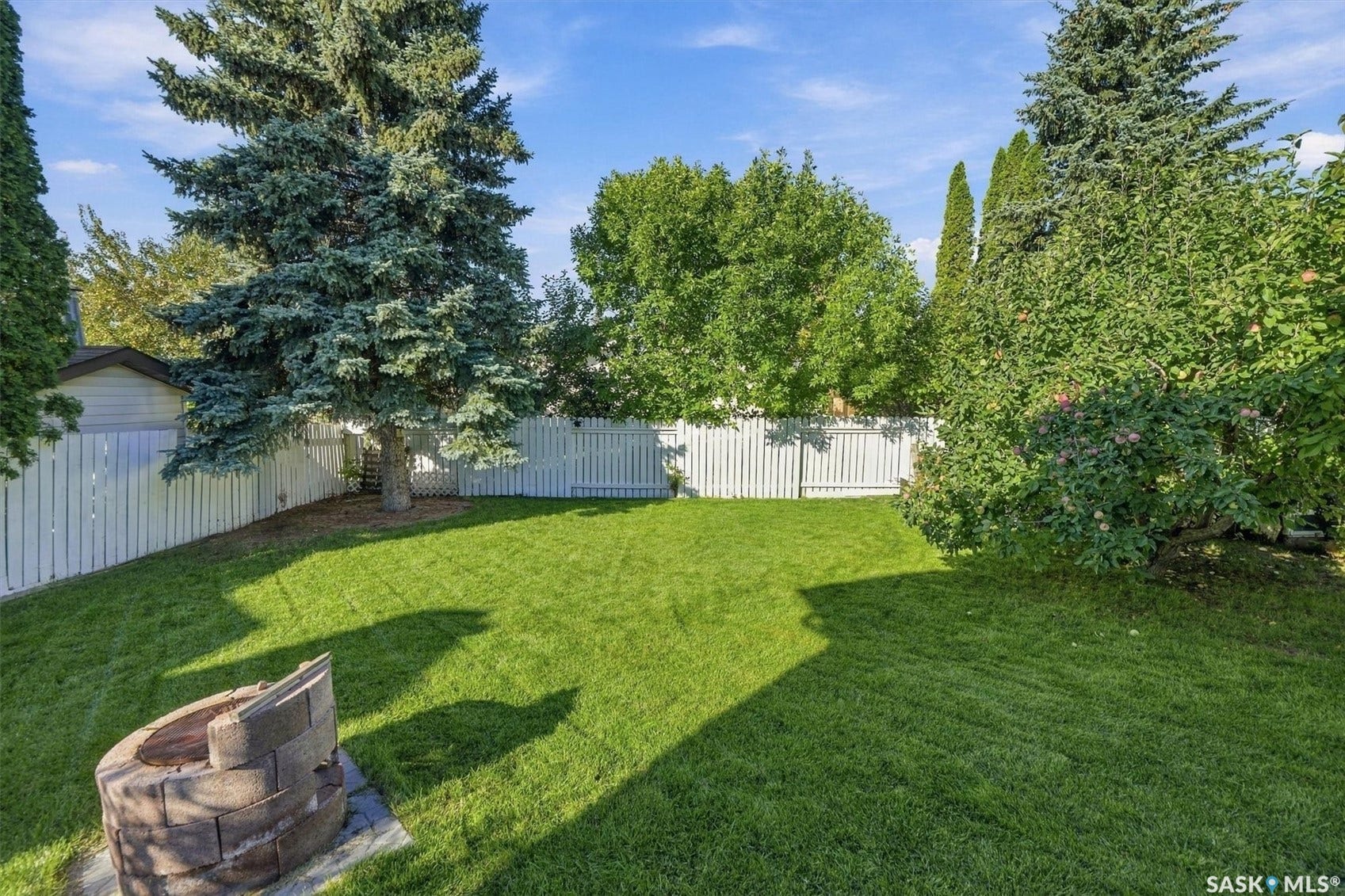139 Neusch Crescent, Saskatoon SK S7K 7V4
