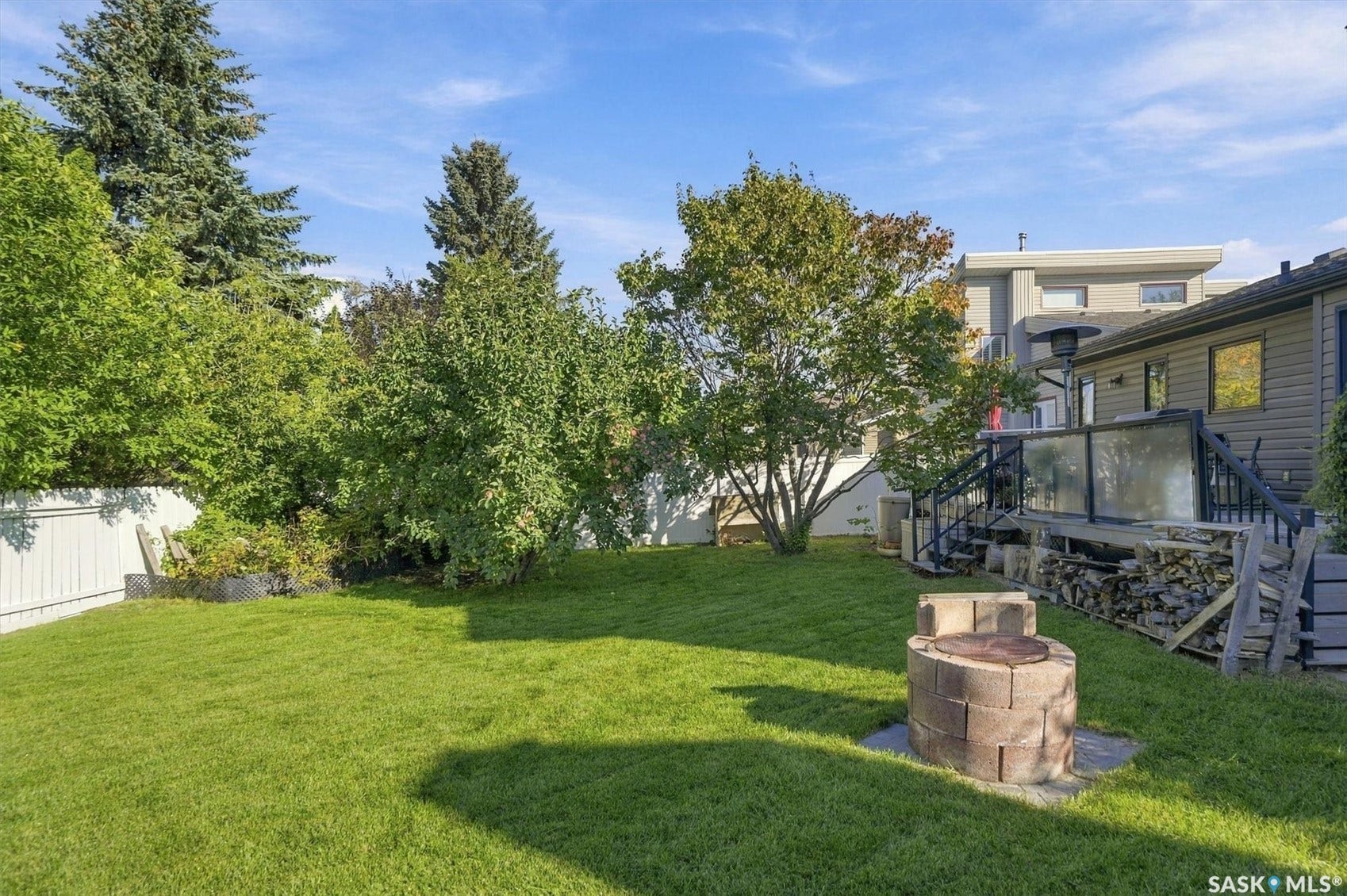 139 Neusch Crescent, Saskatoon SK S7K 7V4