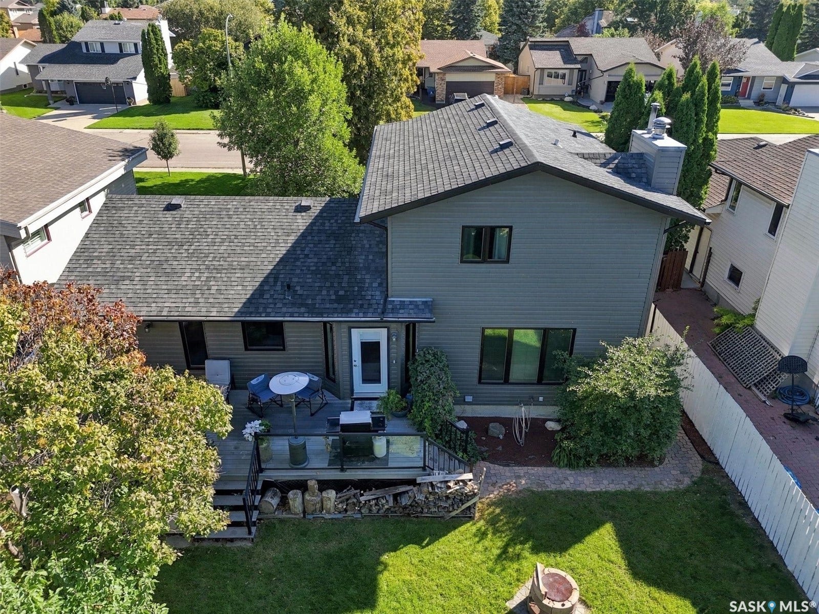 139 Neusch Crescent, Saskatoon SK S7K 7V4