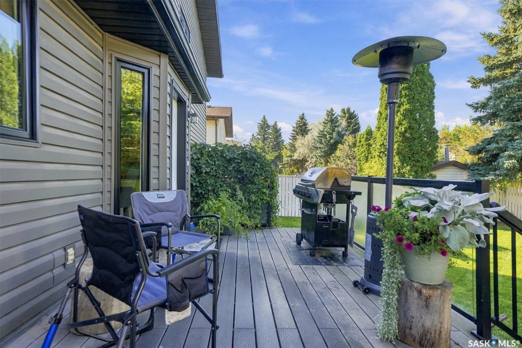 139 Neusch Crescent, Saskatoon SK S7K 7V4