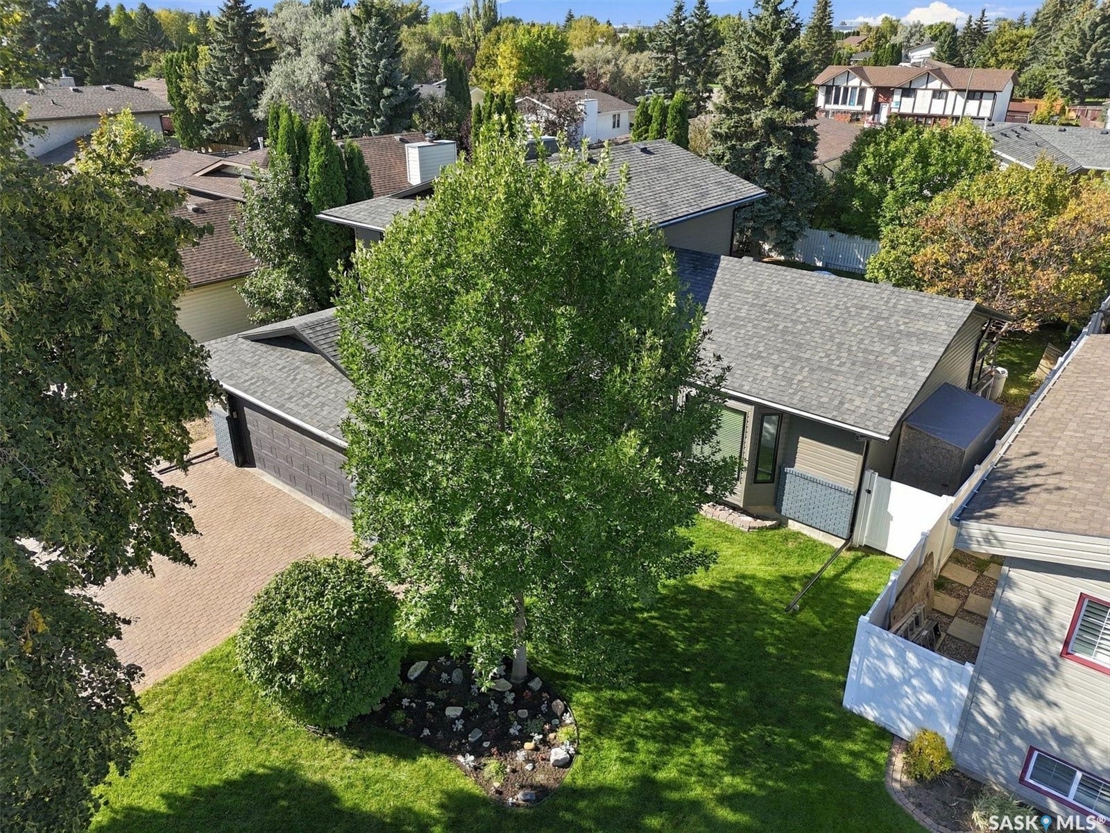139 Neusch Crescent, Saskatoon SK S7K 7V4