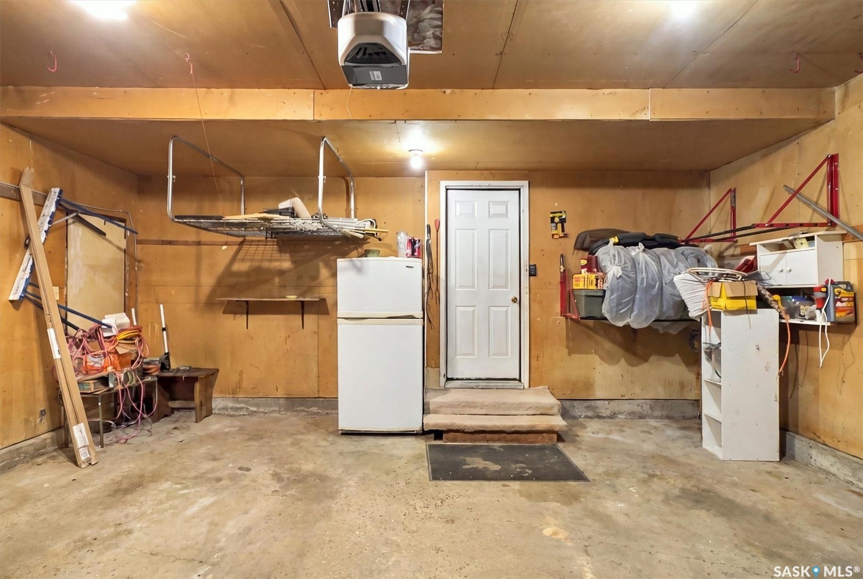 139 Neusch Crescent, Saskatoon SK S7K 7V4