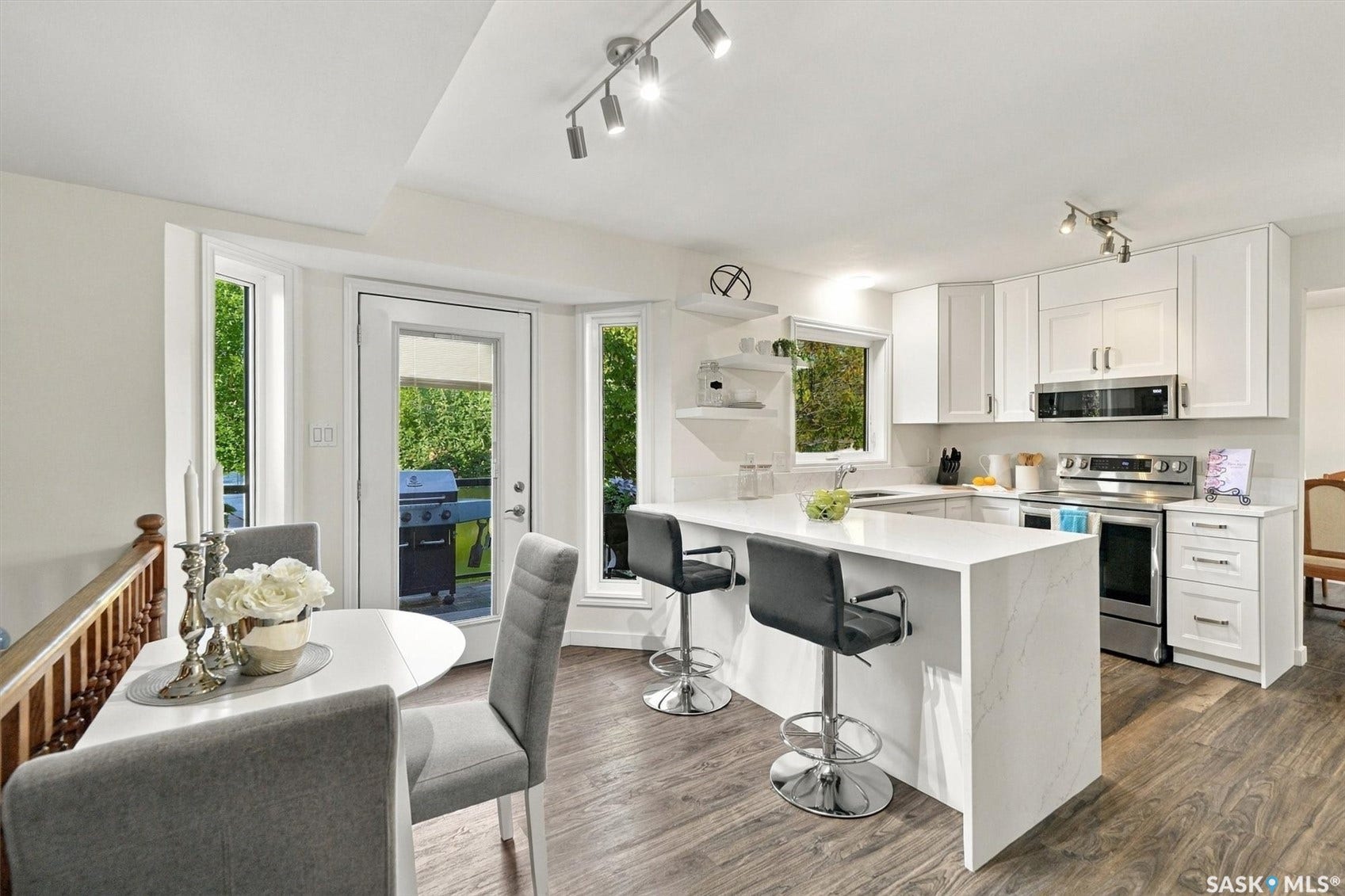 139 Neusch Crescent, Saskatoon SK S7K 7V4