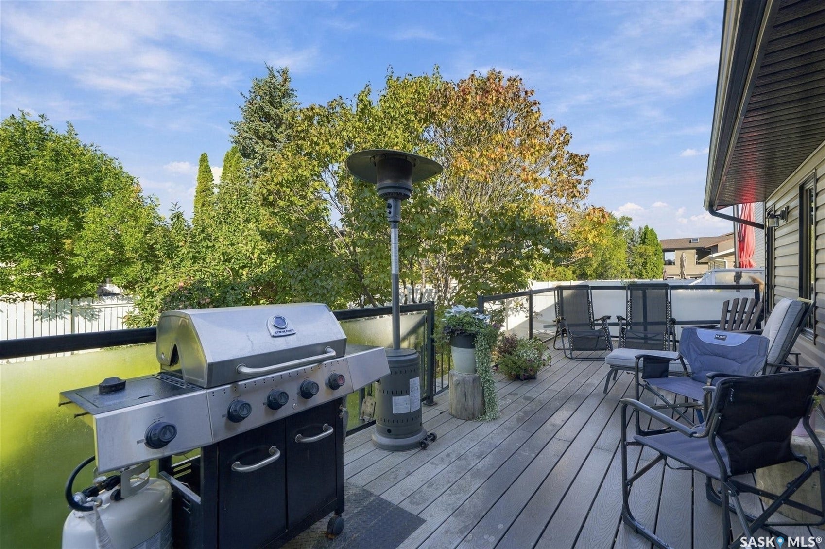 139 Neusch Crescent, Saskatoon SK S7K 7V4