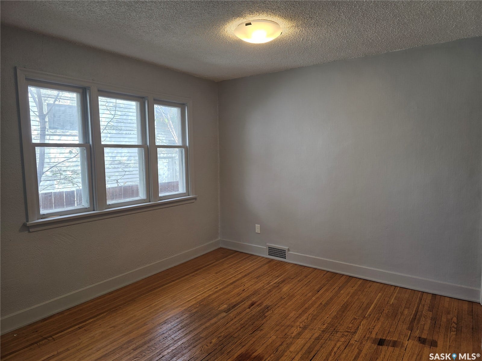 1365 PRINCESS Street, Regina SK S4T 3Y9