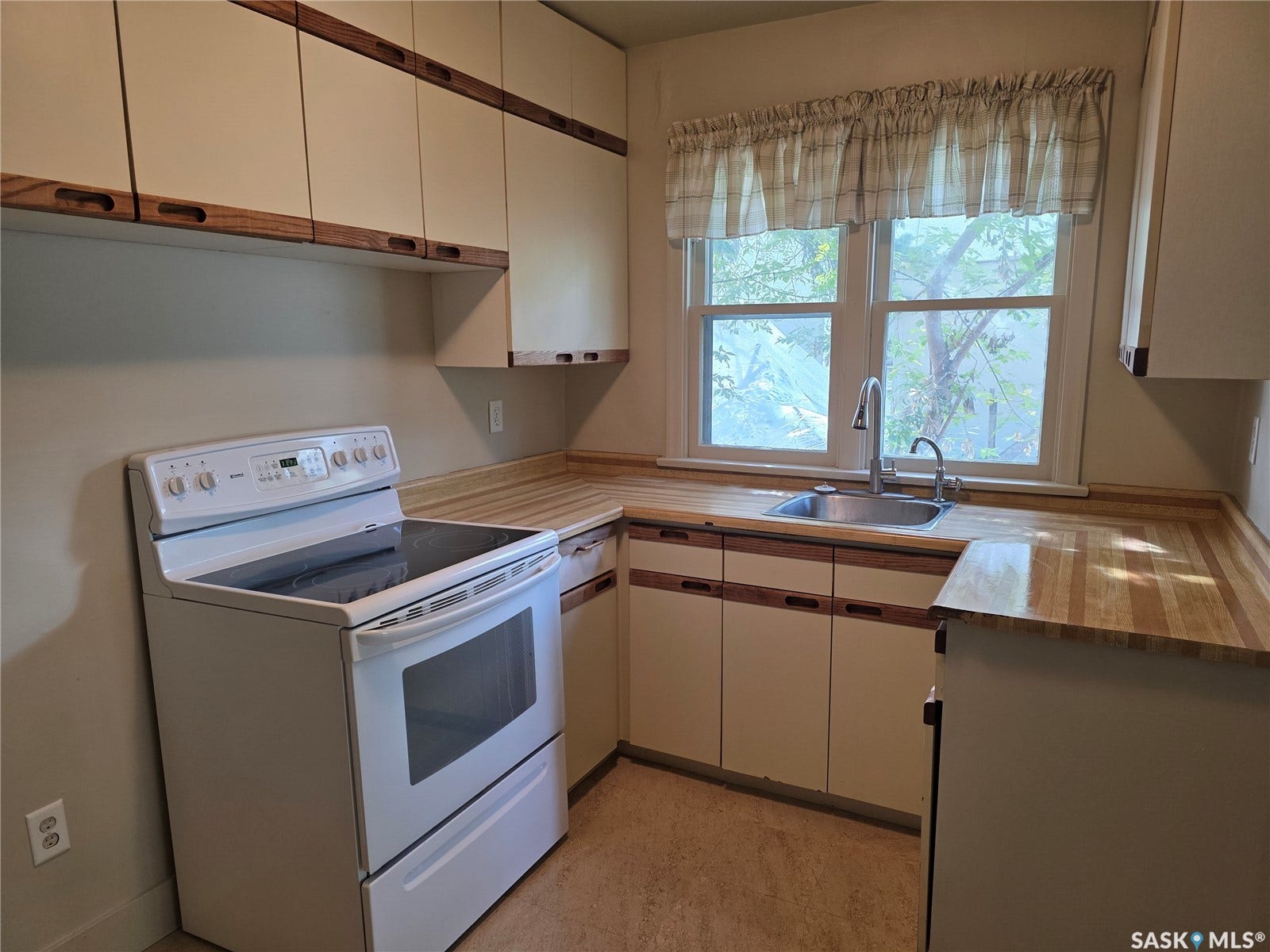 1365 PRINCESS Street, Regina SK S4T 3Y9