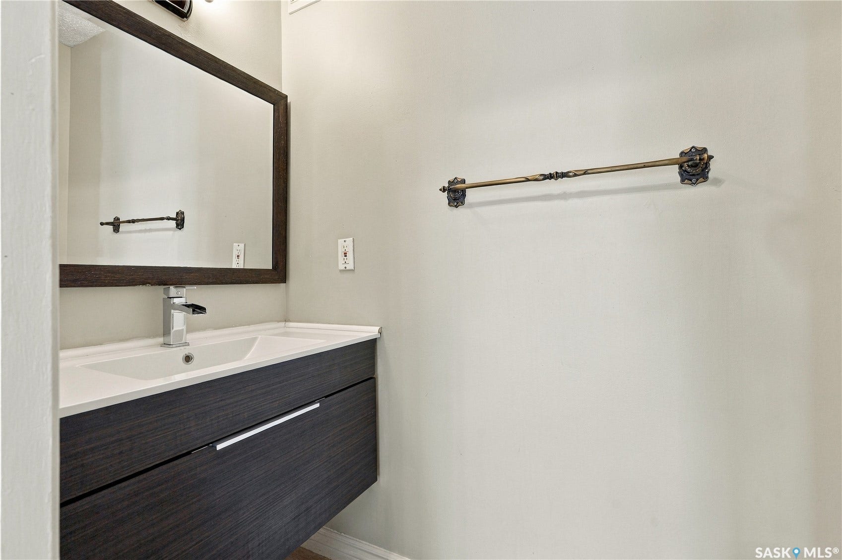 1921 McKercher Drive, Saskatoon SK S7J 3W1