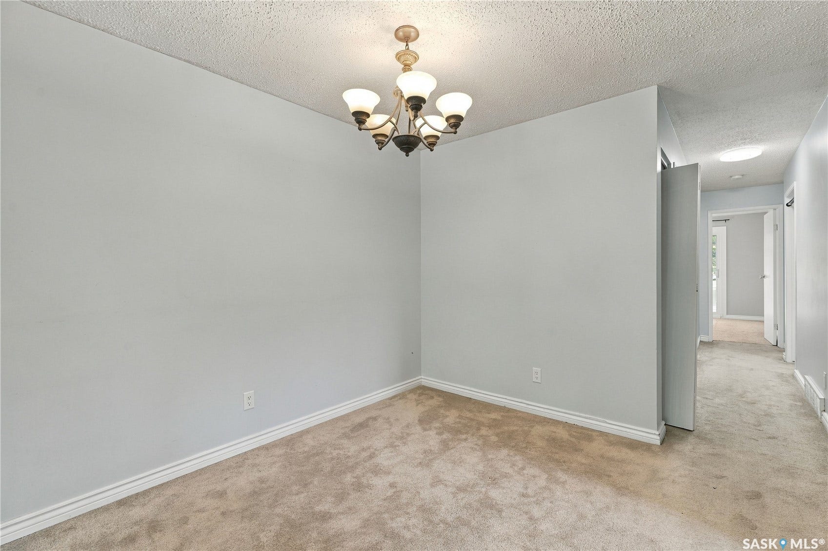 1921 McKercher Drive, Saskatoon SK S7J 3W1