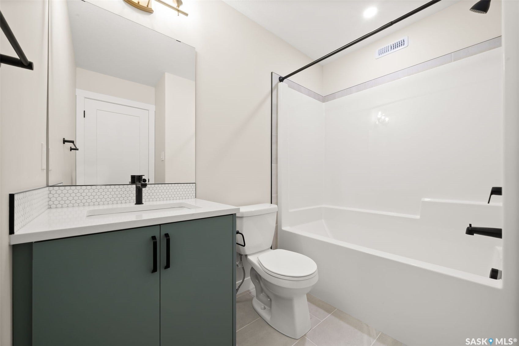 970 Yuel Bend, Saskatoon SK S7W 1N8