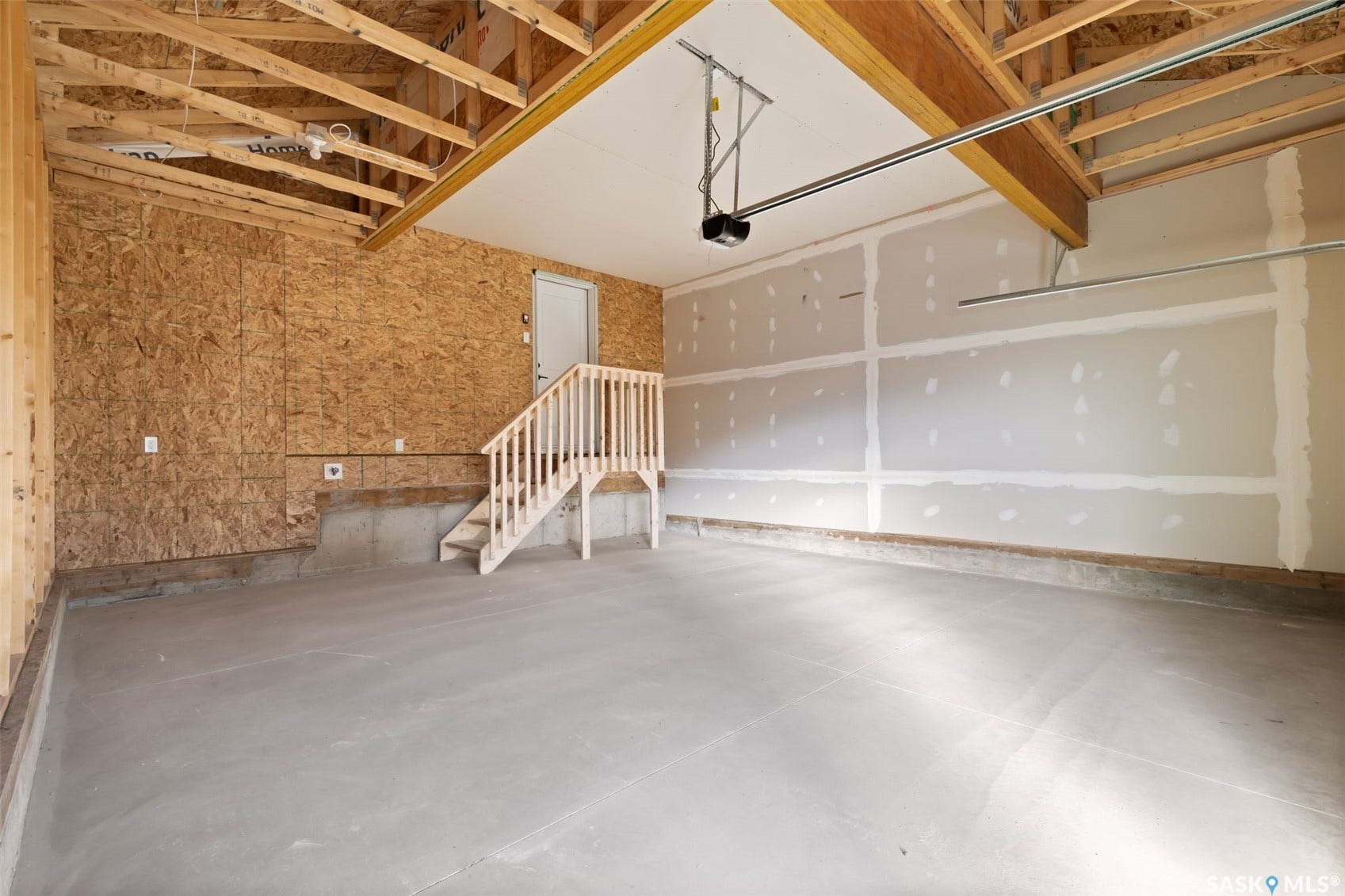 970 Yuel Bend, Saskatoon SK S7W 1N8