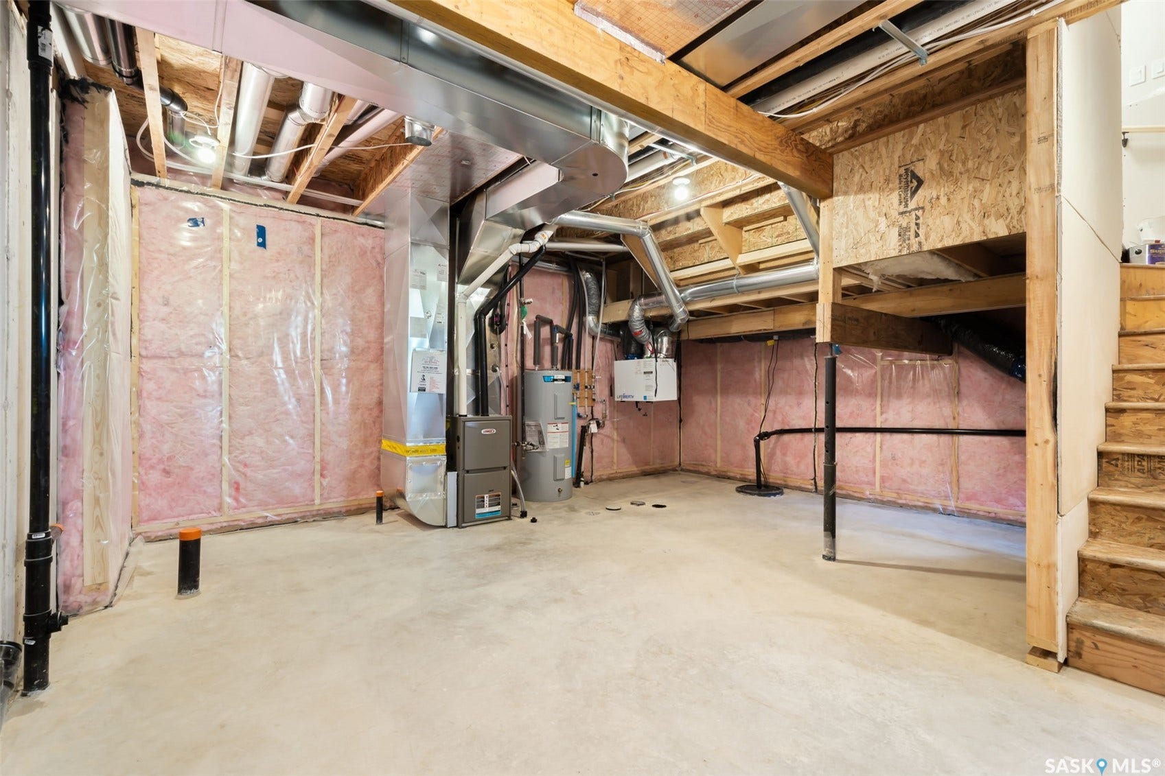 970 Yuel Bend, Saskatoon SK S7W 1N8