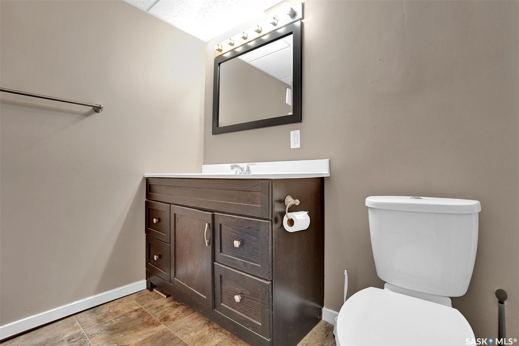 176-178 Rothwell Crescent, Regina SK S4N 1R8