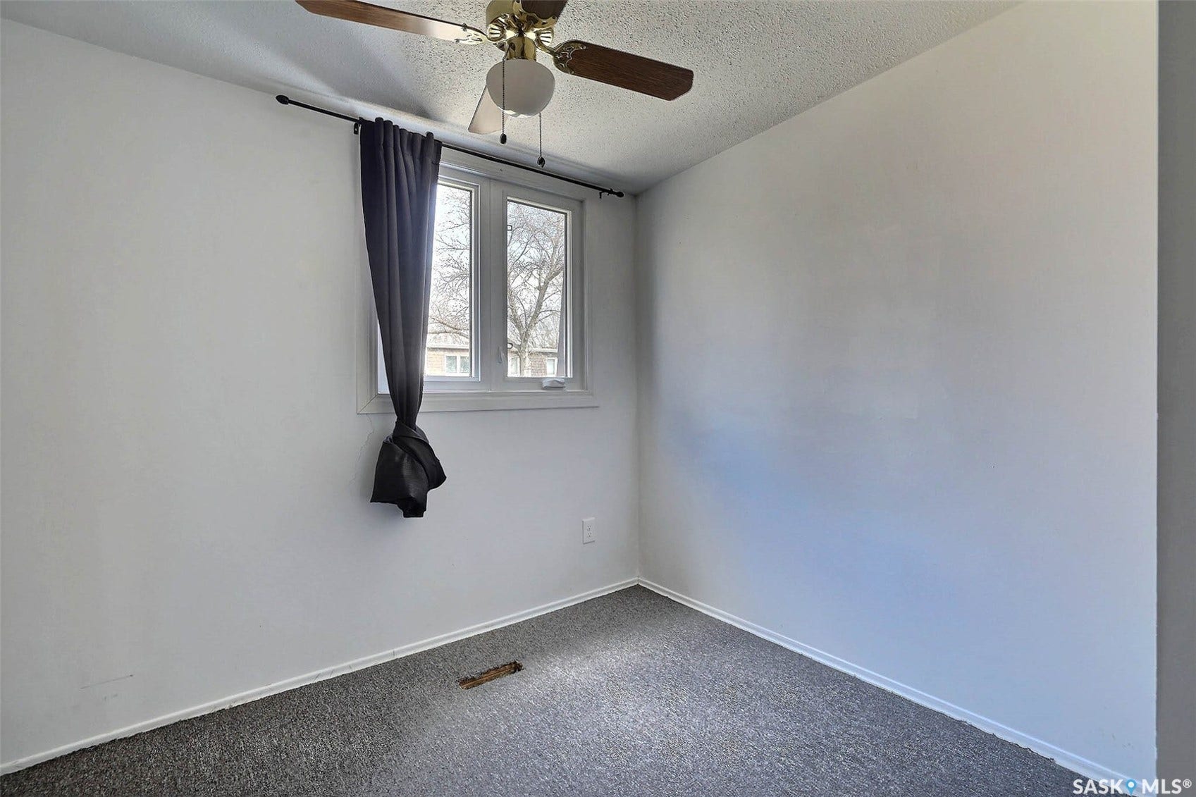 51 Spruceview Road, Regina SK S4R 0E1