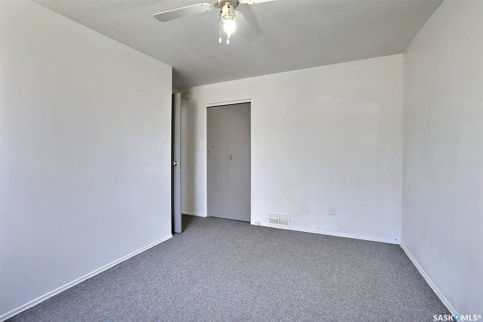 51 Spruceview Road, Regina SK S4R 0E1