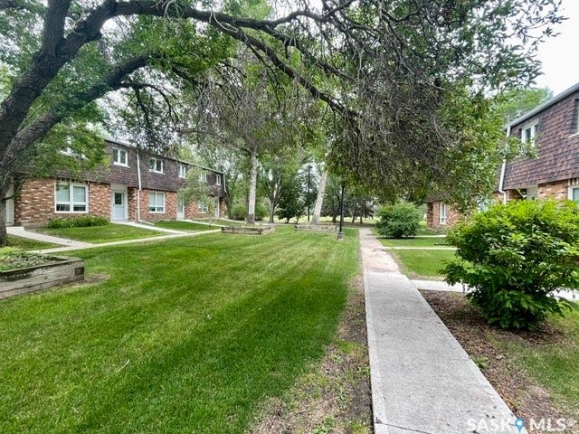 51 Spruceview Road, Regina SK S4R 0E1