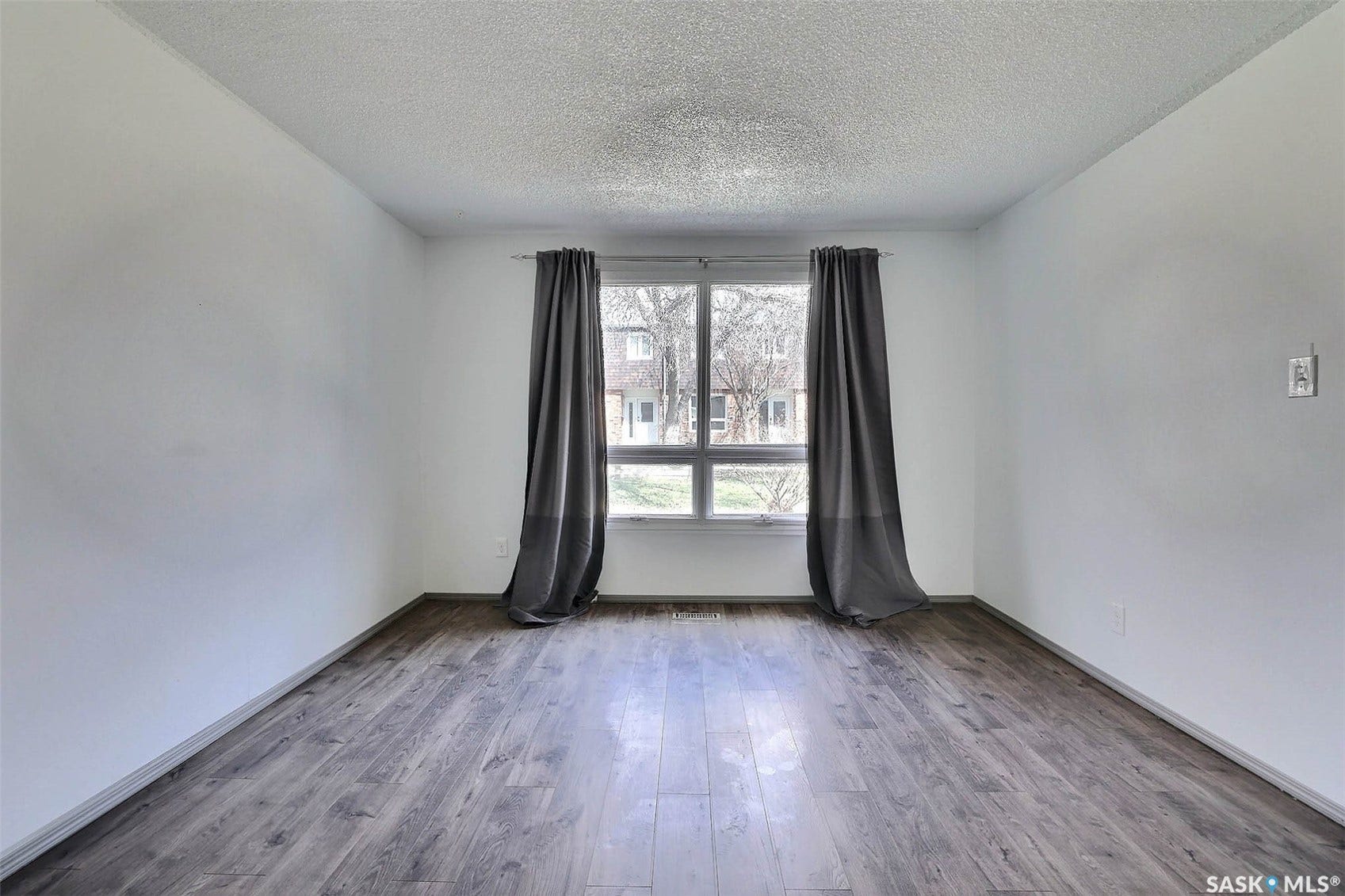 51 Spruceview Road, Regina SK S4R 0E1