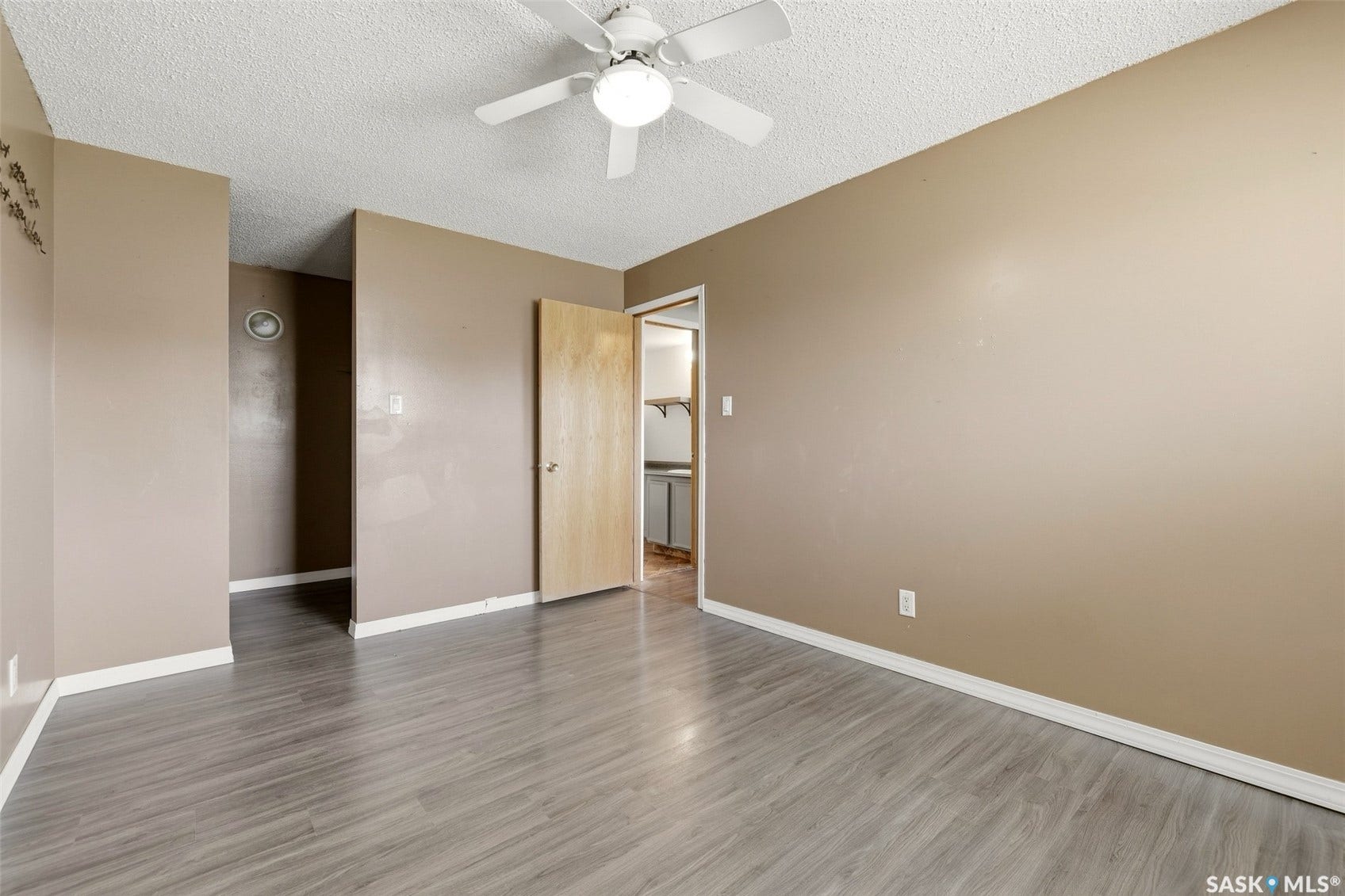 51 Rodenbush Drive, #205, Regina SK S4R 8C7 51 Rodenbush Drive, #205, Regina SK S4R 8C7