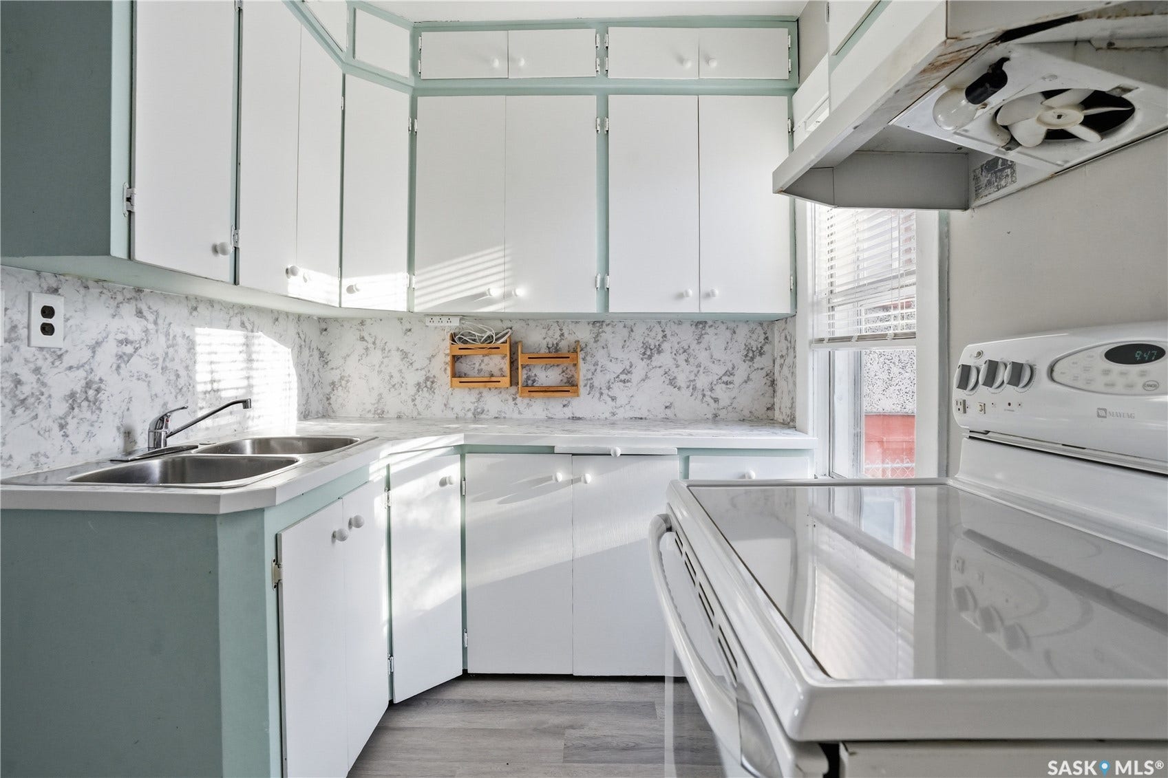 1008 Retallack Street, Regina SK S4T 2H3 1008 Retallack Street, Regina SK S4T 2H3
