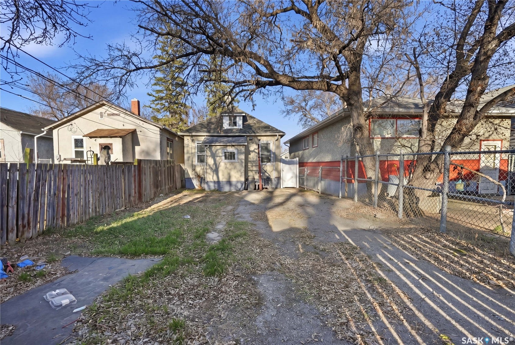 1008 Retallack Street, Regina SK S4T 2H3 1008 Retallack Street, Regina SK S4T 2H3
