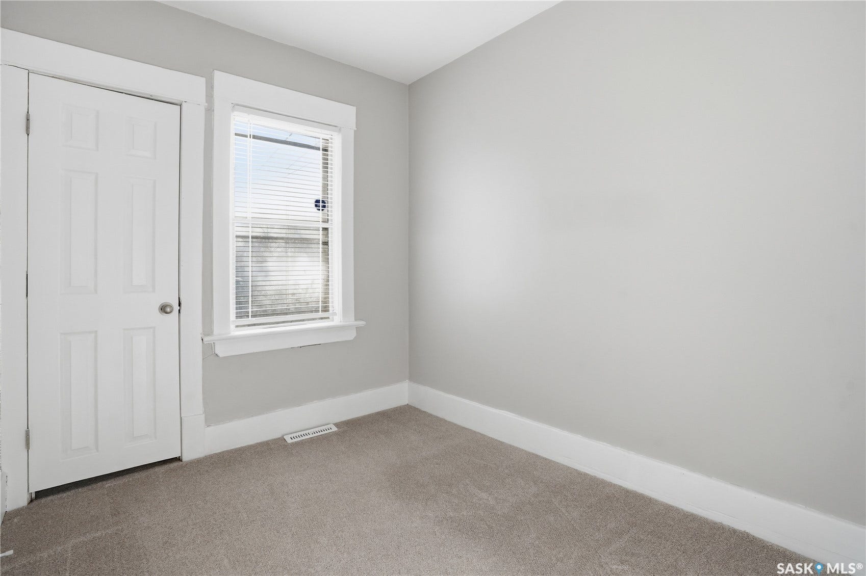 1008 Retallack Street, Regina SK S4T 2H3 1008 Retallack Street, Regina SK S4T 2H3